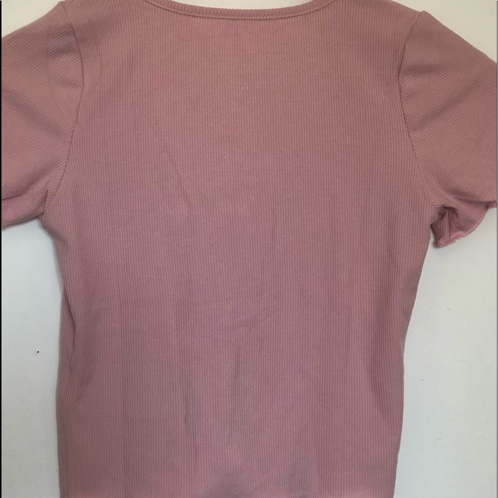 Lettuce trim button front crop tee - Picture 2 of 4